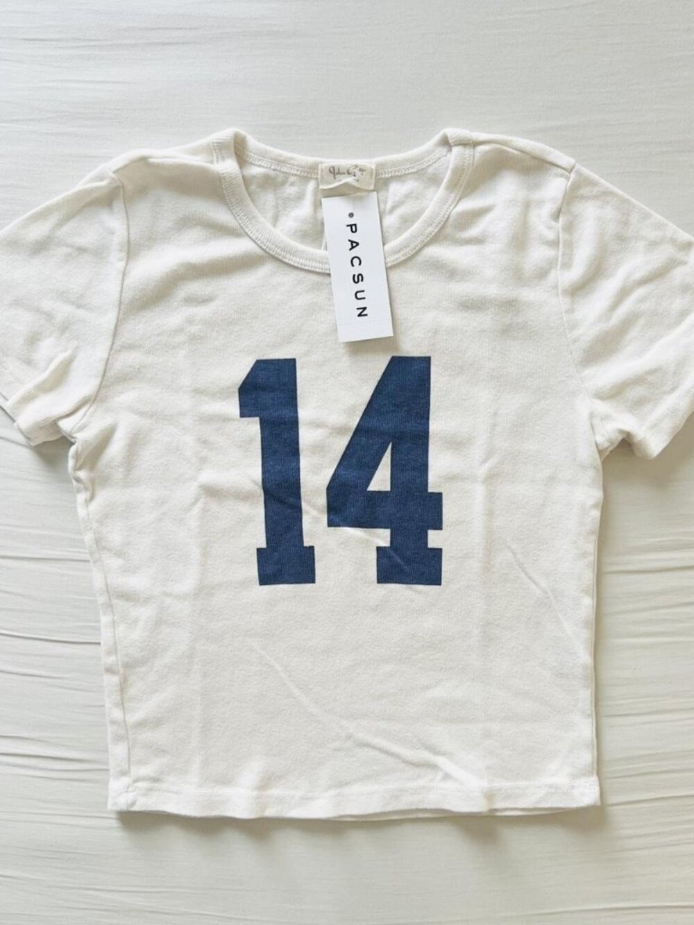 BNWT Brandy Melville-John Galt White Navy 14 Ashlyn T-shirt